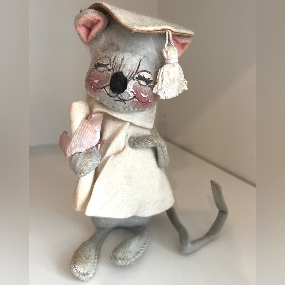 Annalee 1965 Vintage 7" Graduation Mouse in White